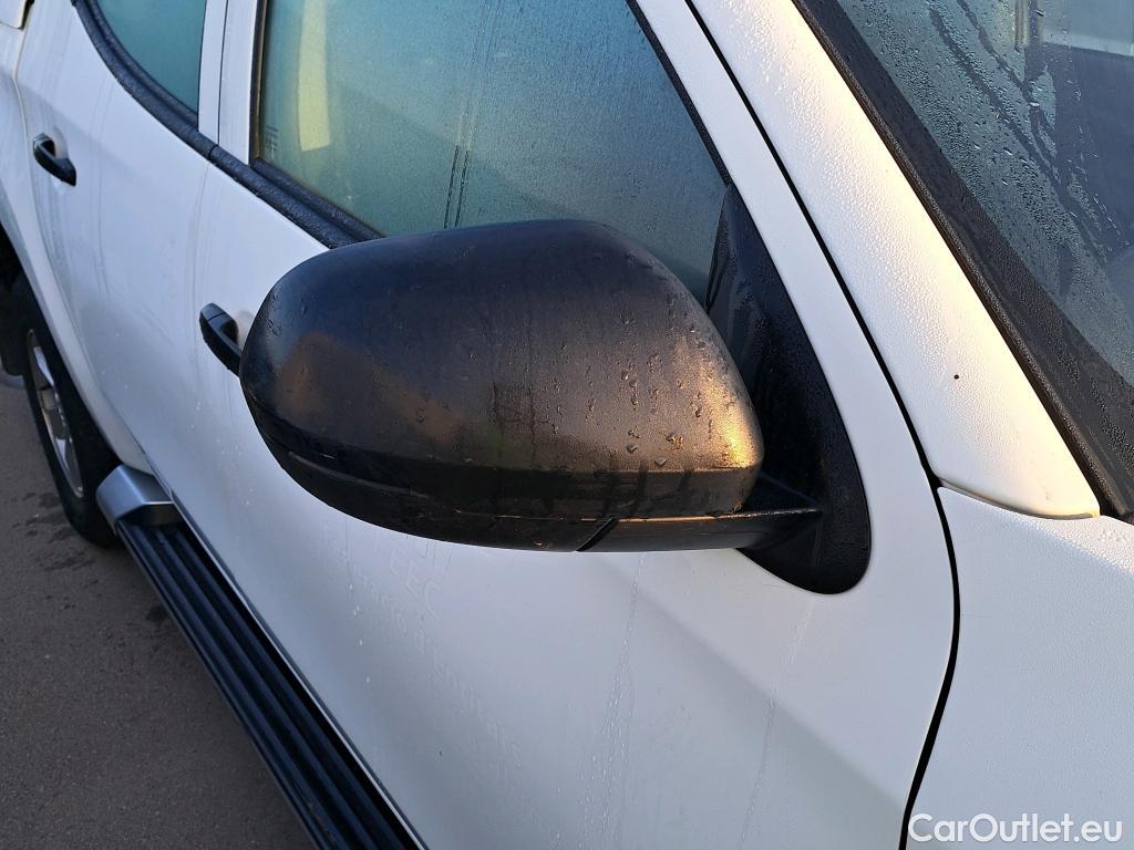  Mitsubishi  L200 MITSUBISHI  / 2019 / 4P / pickup doble cabina D/C 220 DI-D M-Pro Auto #11