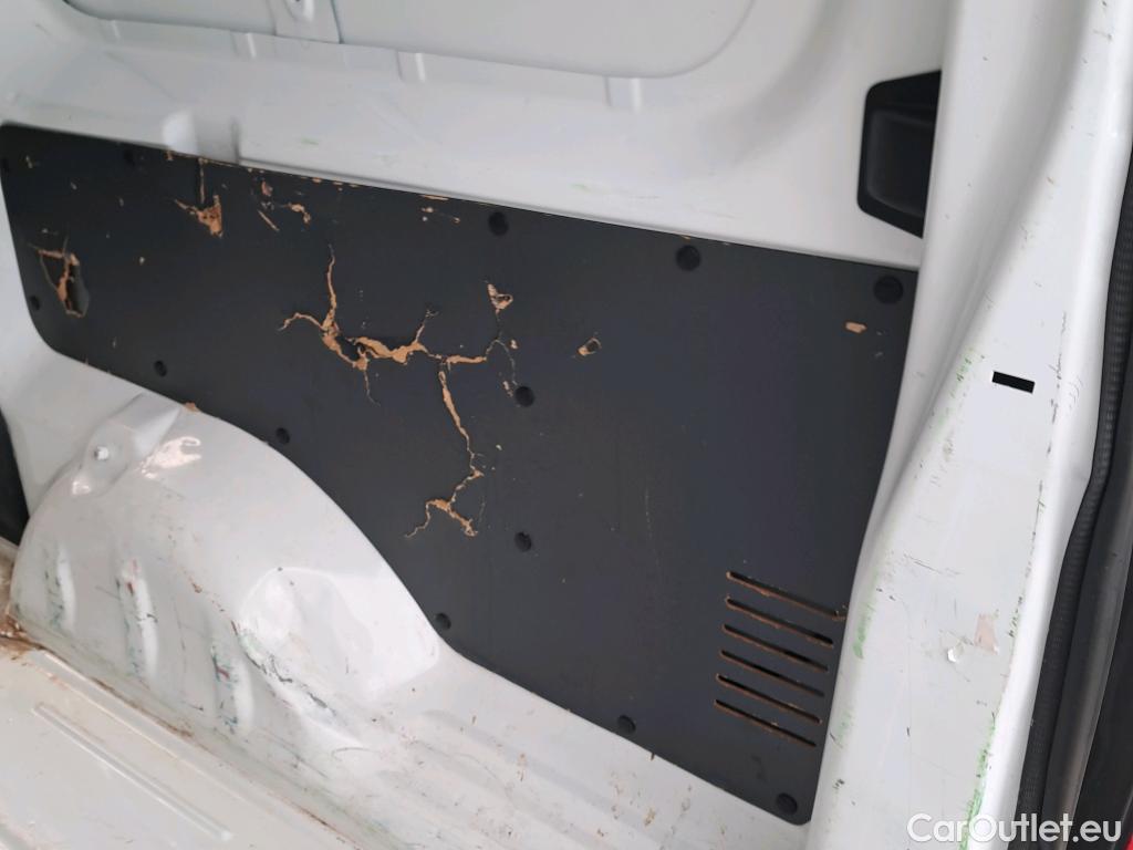  Opel  Vivaro OPEL  / 2019 / 4P / furgón 2.0 Diésel 88kW (120CV) L Inc. Select #31