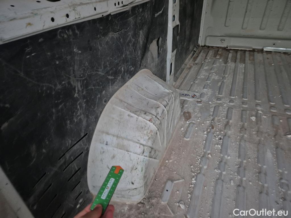  Peugeot  Boxer PEUGEOT  / 2014 / 4P / furgón 333 L2 H1 BHDI 103kW (140CV) S&S 6 V. M (AC) #19