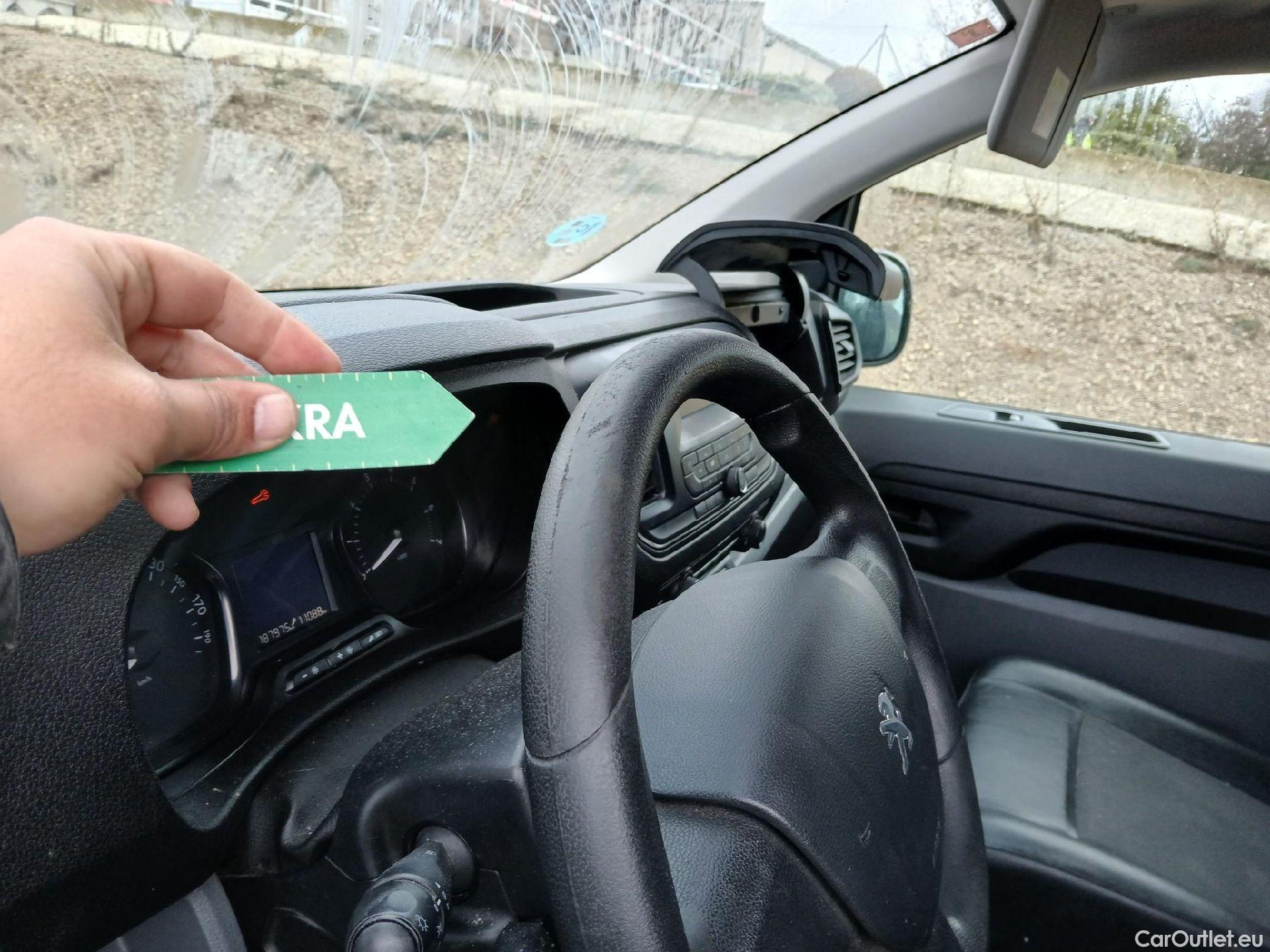  Peugeot  Expert PEUGEOT   Furgón Pro 2.0 BlueHDi 120 S&S Standard (CX) #99