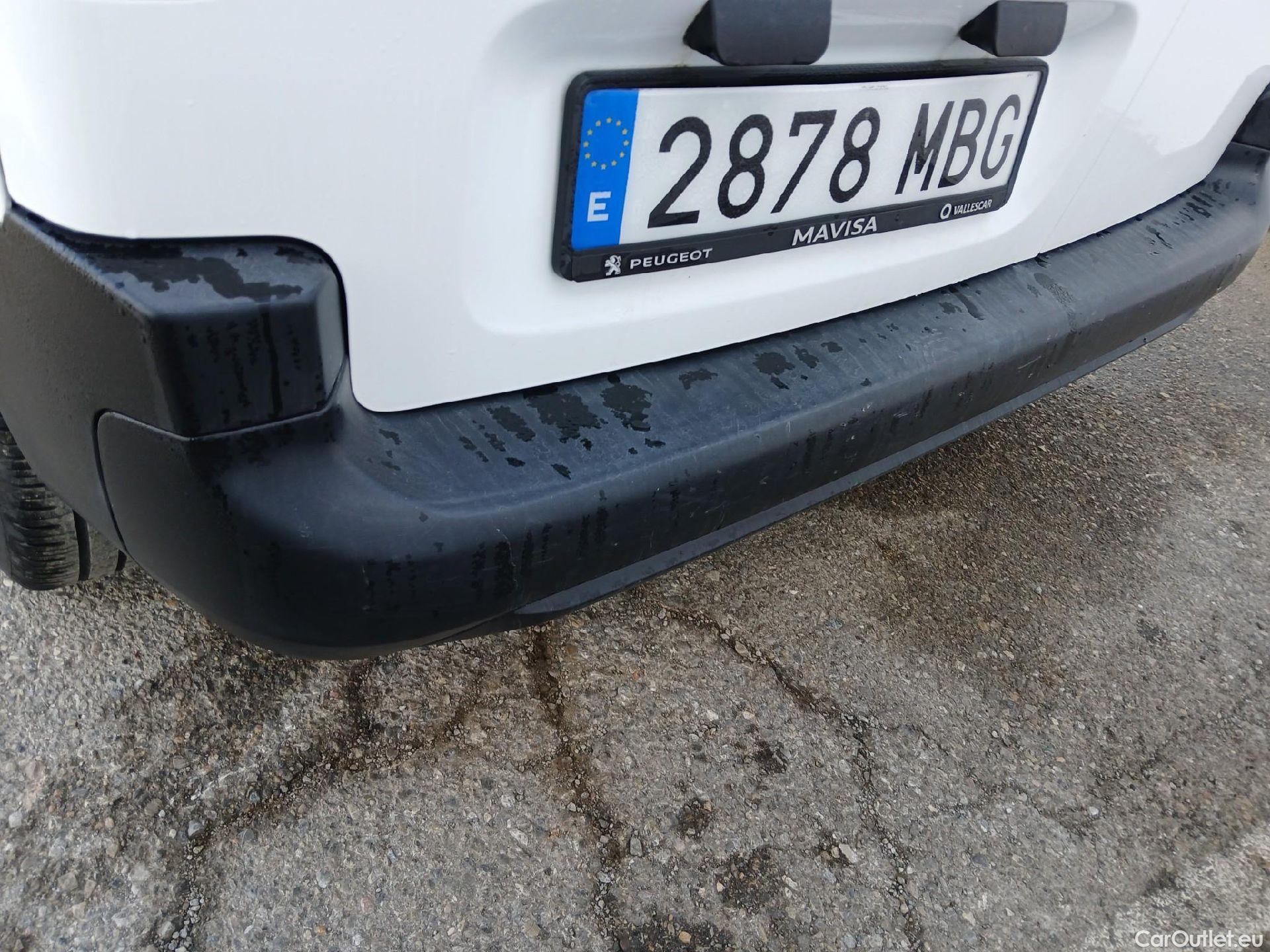  Peugeot  Partner PEUGEOT  / 2018 / 3P / furgón derivado de turismo Pro Standard 600kg BlueHDi 73kW #29