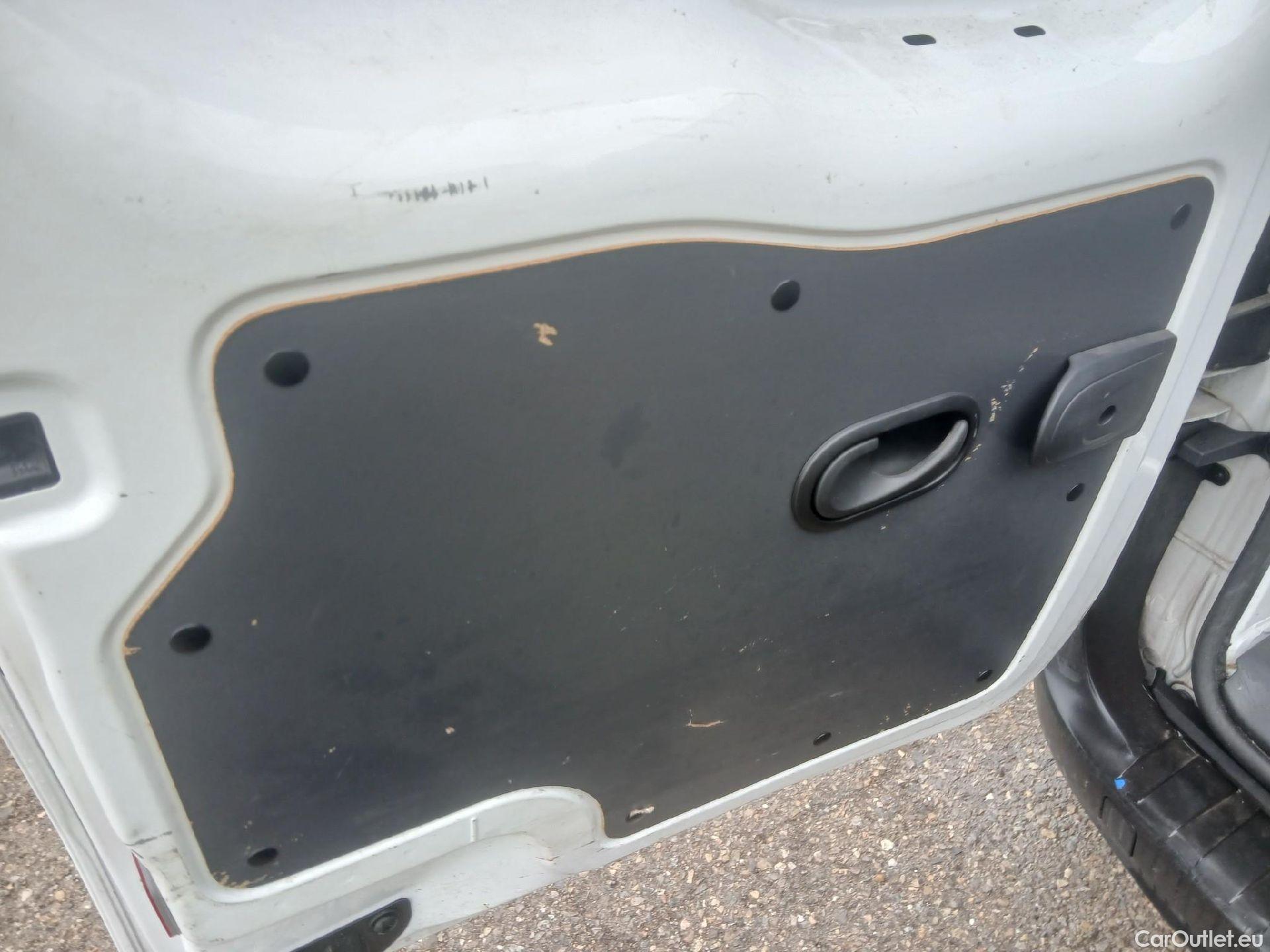  Renault  Kangoo RENAULT  Furgón/2013/3P/furgón derivado de turismo Profesional Blue dCi 70kW (95CV) #44