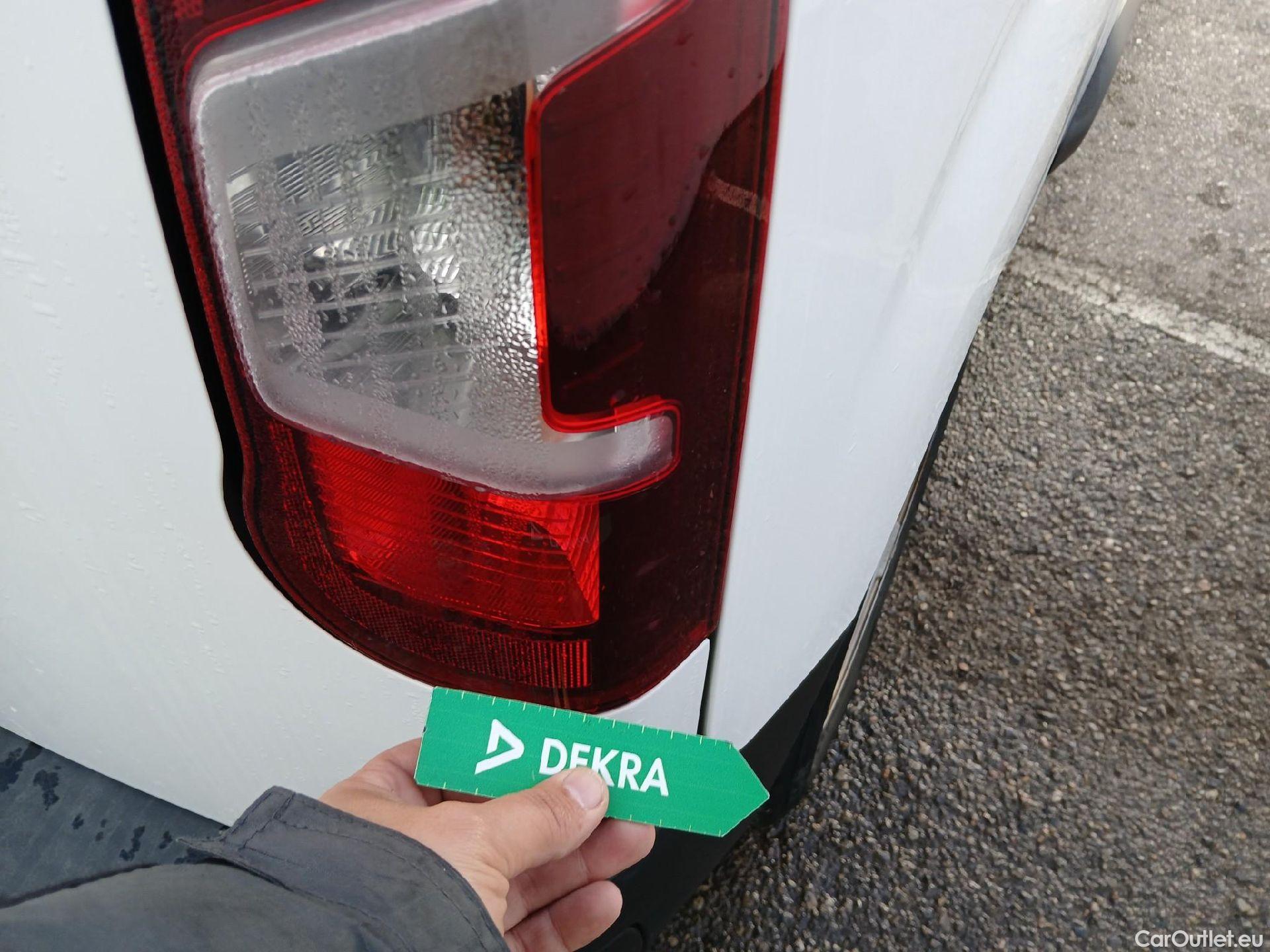  Peugeot  Partner PEUGEOT  / 2018 / 3P / furgón derivado de turismo Pro Standard 600kg BlueHDi 73kW #33