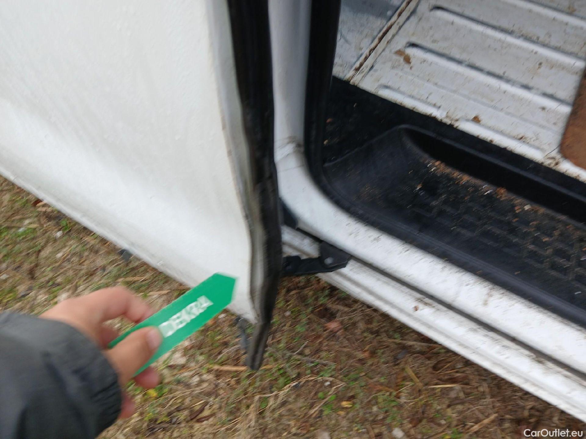  Peugeot  Expert PEUGEOT   Furgón Pro 2.0 BlueHDi 120 S&S Standard (CX) #26