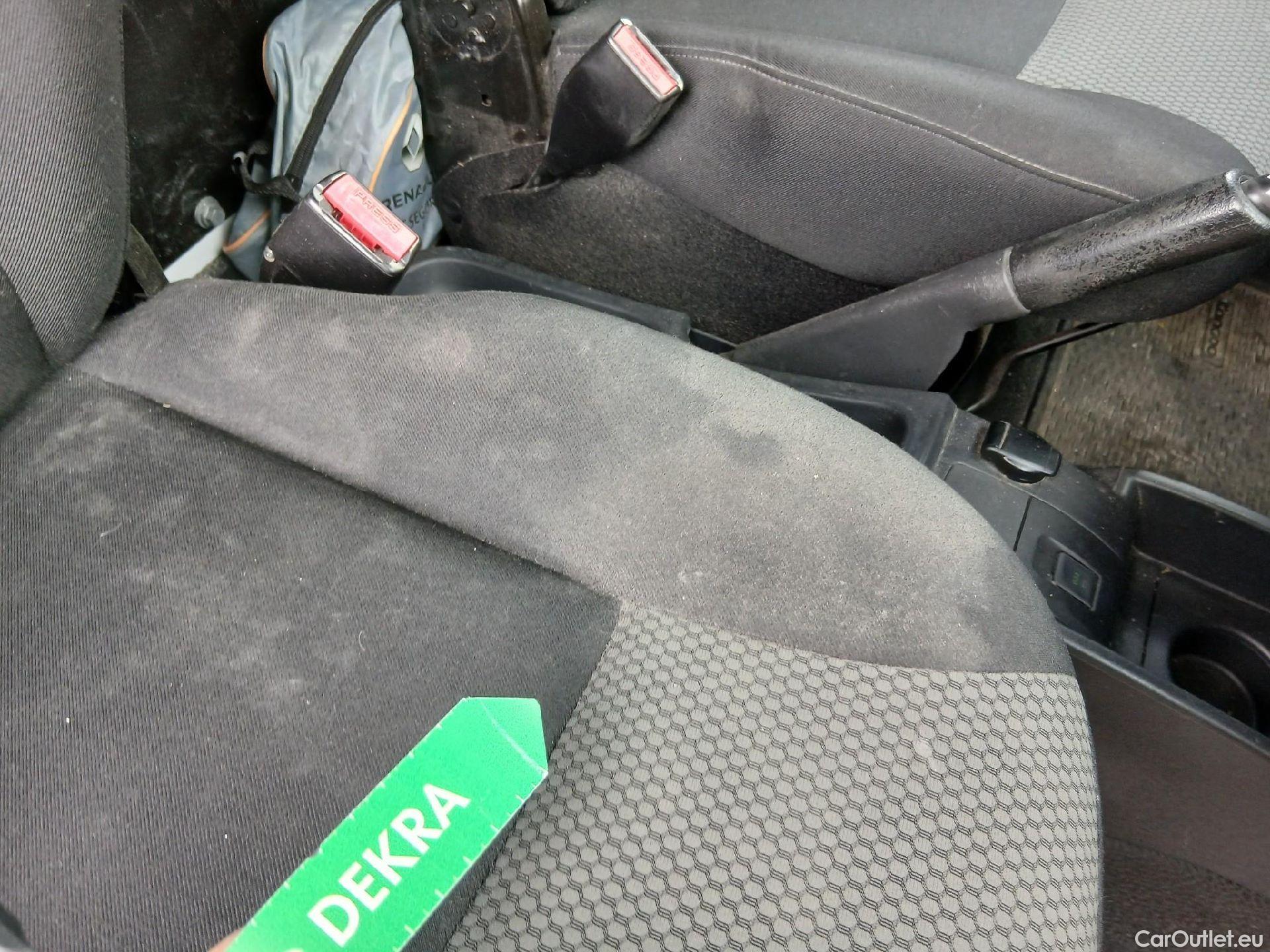  Renault  Kangoo RENAULT  Furgón/2013/3P/furgón derivado de turismo Profesional Blue dCi 70kW (95CV) (CX) #44