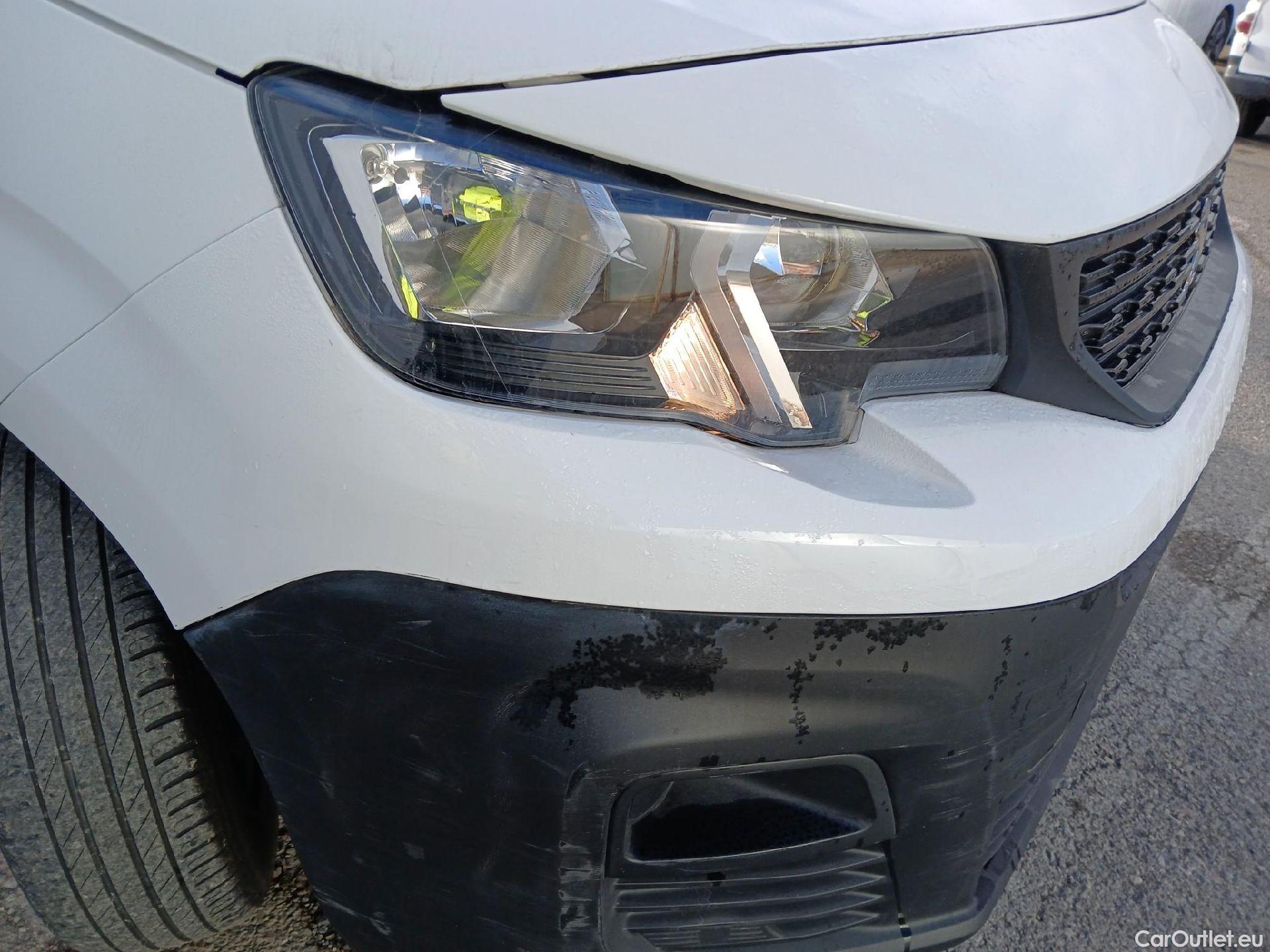  Peugeot  Partner PEUGEOT  / 2018 / 3P / furgón derivado de turismo Pro Standard 600kg BlueHDi 73kW #12