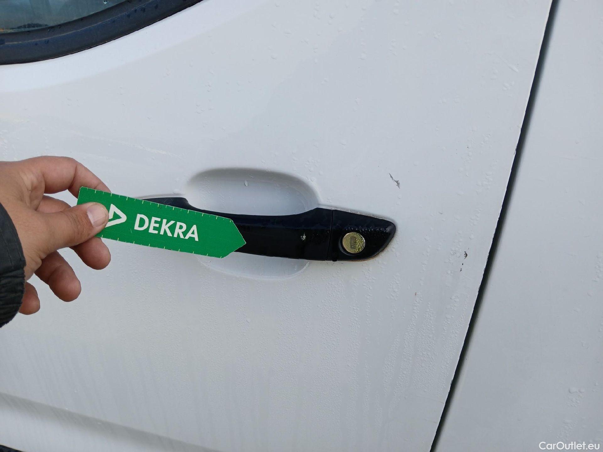  Peugeot  Partner PEUGEOT  / 2018 / 3P / furgón derivado de turismo Pro Standard 600kg BlueHDi 73kW #21