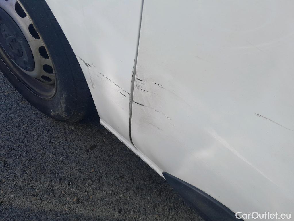  Peugeot  Expert PEUGEOT  / 2016 / 4P / furgón Furgón Premium 1.5 BlueHDi 100 Standard (AC) #14