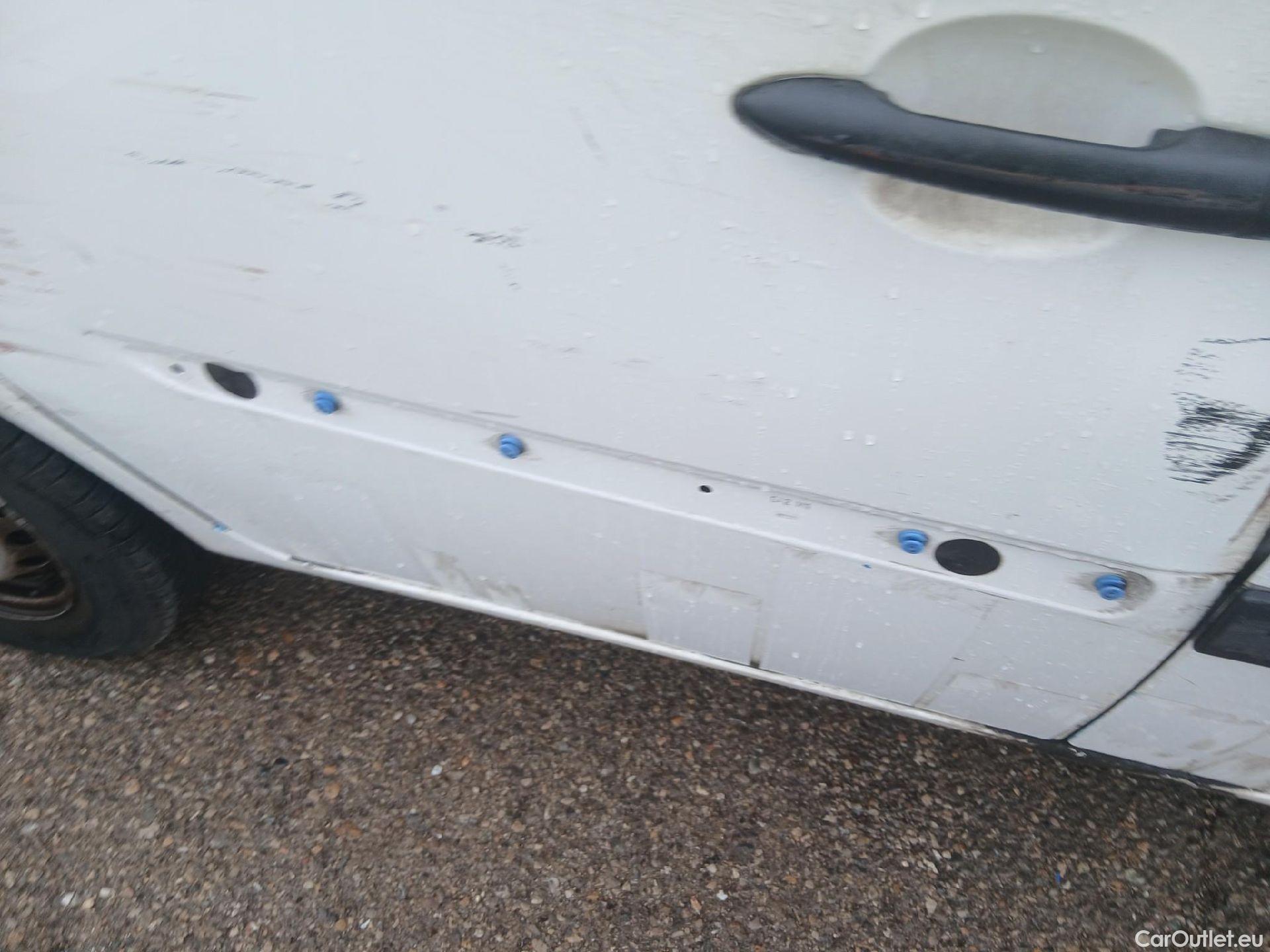  Renault  Kangoo RENAULT  Furgón/2013/3P/furgón derivado de turismo Profesional Blue dCi 70kW (95CV) #31