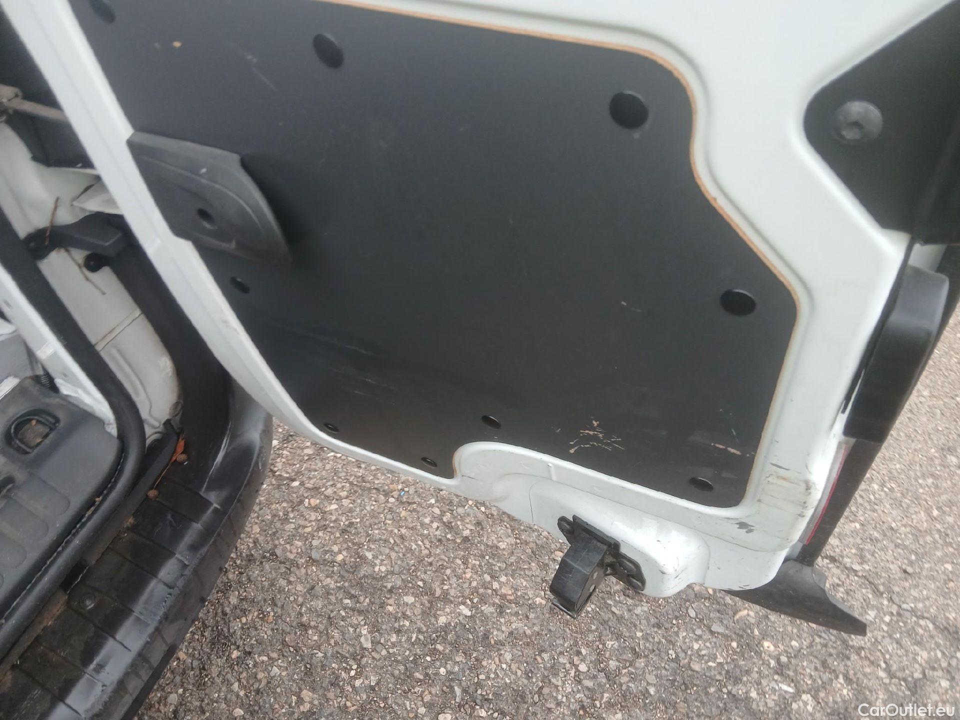  Renault  Kangoo RENAULT  Furgón/2013/3P/furgón derivado de turismo Profesional Blue dCi 70kW (95CV) #42