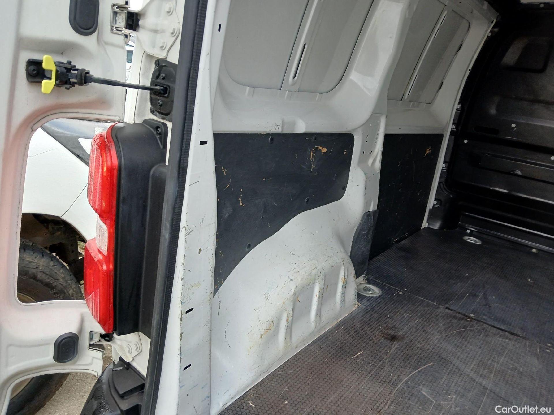  Toyota  Proace TOYOTA  / 2020 / 4P / furgón 1.5D 100CV GX 1PL 2PT L1 #5