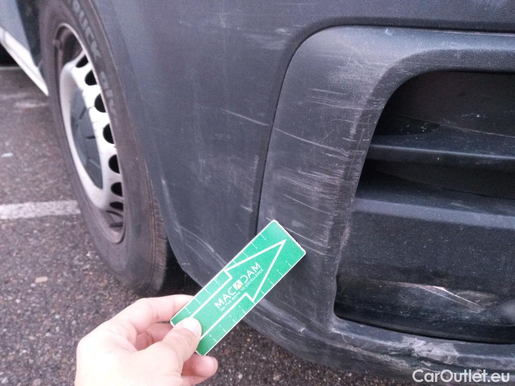  Volkswagen  Crafter VOLKSWAGEN  / 2017 / 4P / furgón 30 Furgón BM TN L3H2 2.0TDI 75kW (102CV) #63