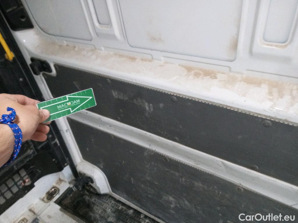  Volkswagen  Crafter VOLKSWAGEN  / 2017 / 4P / furgón 30 Furgón BM TN L3H2 2.0TDI 75kW (102CV) #60