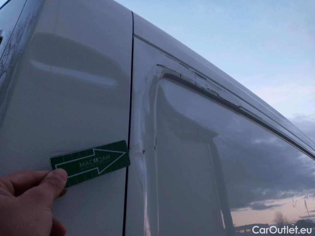  Volkswagen  Crafter VOLKSWAGEN  / 2017 / 4P / furgón 30 Furgón BM TN L3H2 2.0TDI 75kW (102CV) #47