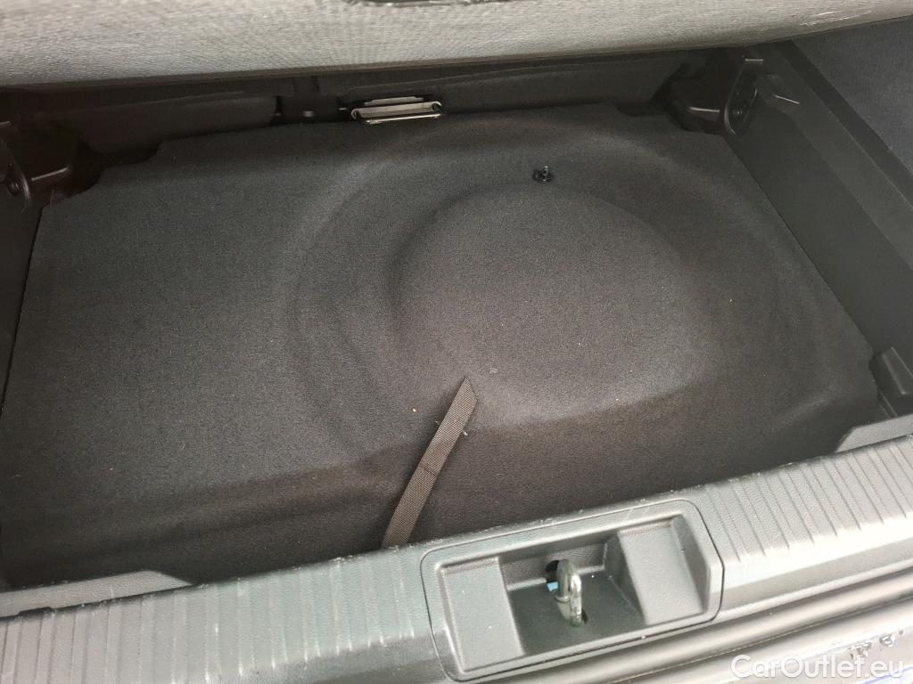  Renault  Captur  II Business 1.6 E-TECH Plug-in 160CV BVA6 E6d #1