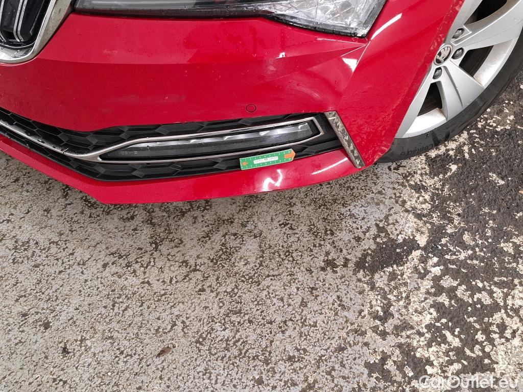  Skoda  Superb SKODA  Combi / 2019 / 5P / Break 1.4 TSI PHEV 218ch DSG6 Business #2