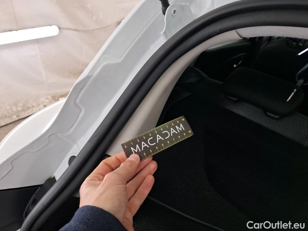  Renault  Clio RENAULT  / 2016 / 5P / Berline &Business TCe 90 #13