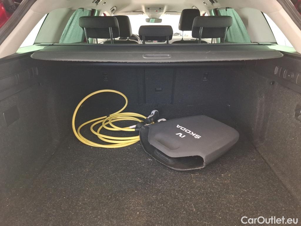  Skoda  Superb SKODA  Combi / 2019 / 5P / Break 1.4 TSI PHEV 218ch DSG6 Business #15