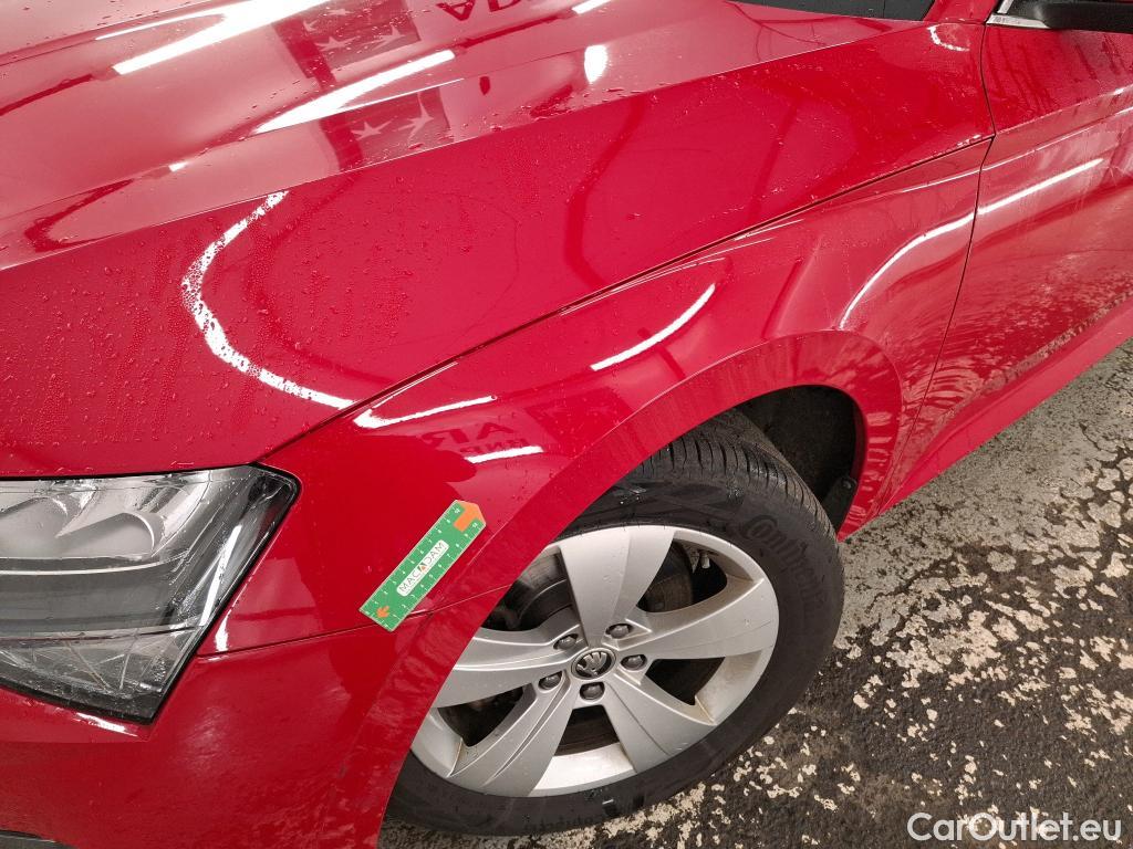  Skoda  Superb SKODA  Combi / 2019 / 5P / Break 1.4 TSI PHEV 218ch DSG6 Business #12