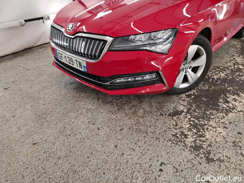  Skoda  Superb SKODA  Combi / 2019 / 5P / Break 1.4 TSI PHEV 218ch DSG6 Business #1