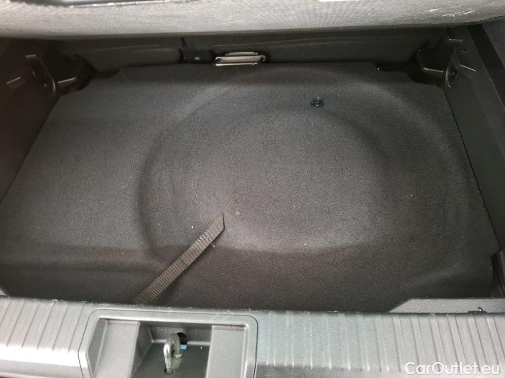  Renault  Captur  II Business 1.6 E-TECH Plug-in 160CV BVA6 E6d #18