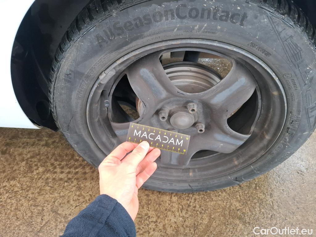  Renault  Clio RENAULT  / 2016 / 5P / Berline &Business TCe 90 #24