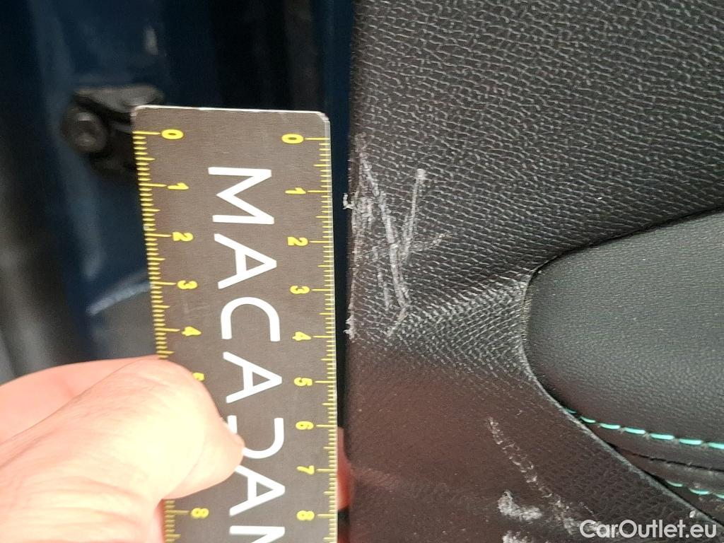  Peugeot  5008  Allure Pack 1.5 HDi 130CV BVA8 7 Sieges E6d #23