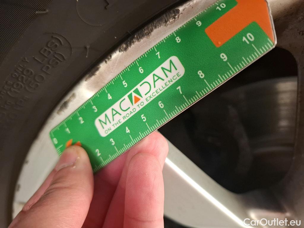  Peugeot  5008  Active Pack 1.5 HDi 130CV BVA8 7 Sieges E6d #19