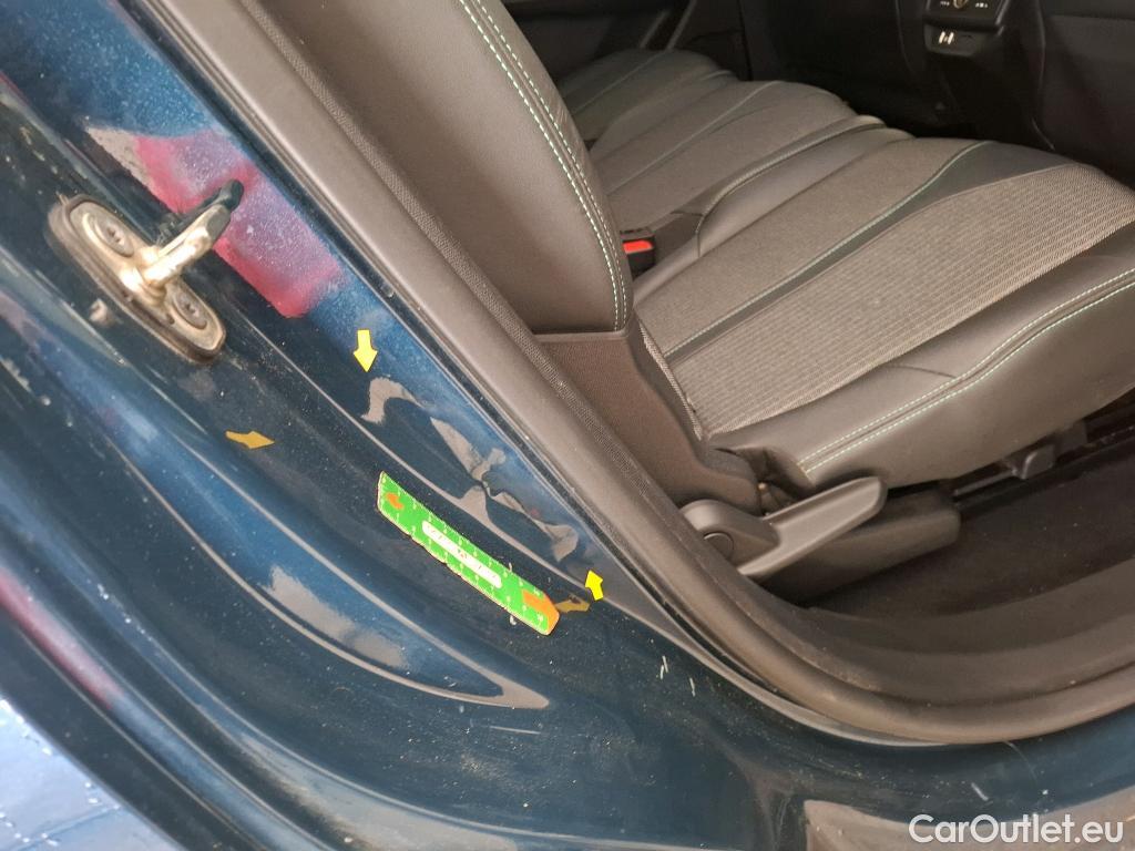  Peugeot  5008  Allure 1.5 HDi 130CV BVA8 7 Sieges E6d #4