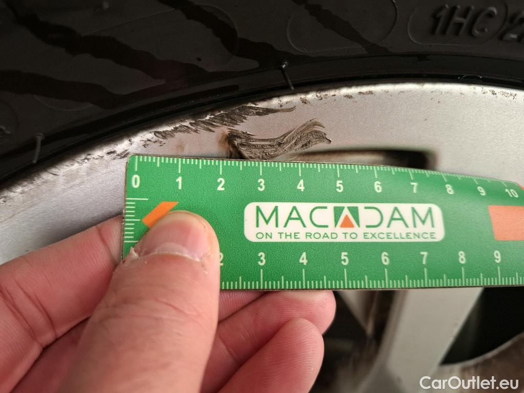  Peugeot  5008  Active Pack 1.5 HDi 130CV BVA8 7 Sieges E6d #18