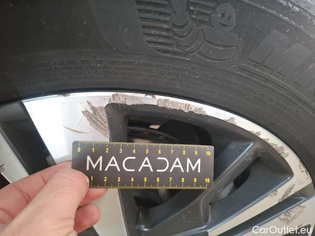  Peugeot  5008  Allure Pack 1.5 HDi 130CV BVA8 7 Sieges E6d #17