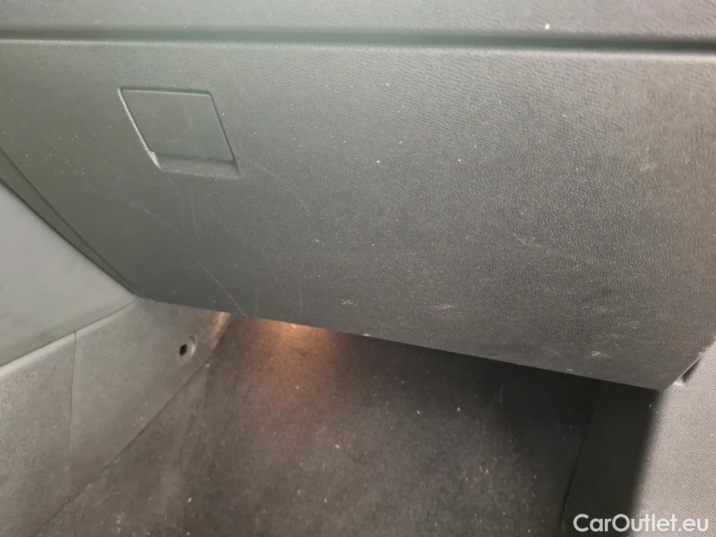  Citroen  C4  Berline Feel Pack 1.5 BlueHDI 130CV BVA8 E6d #5