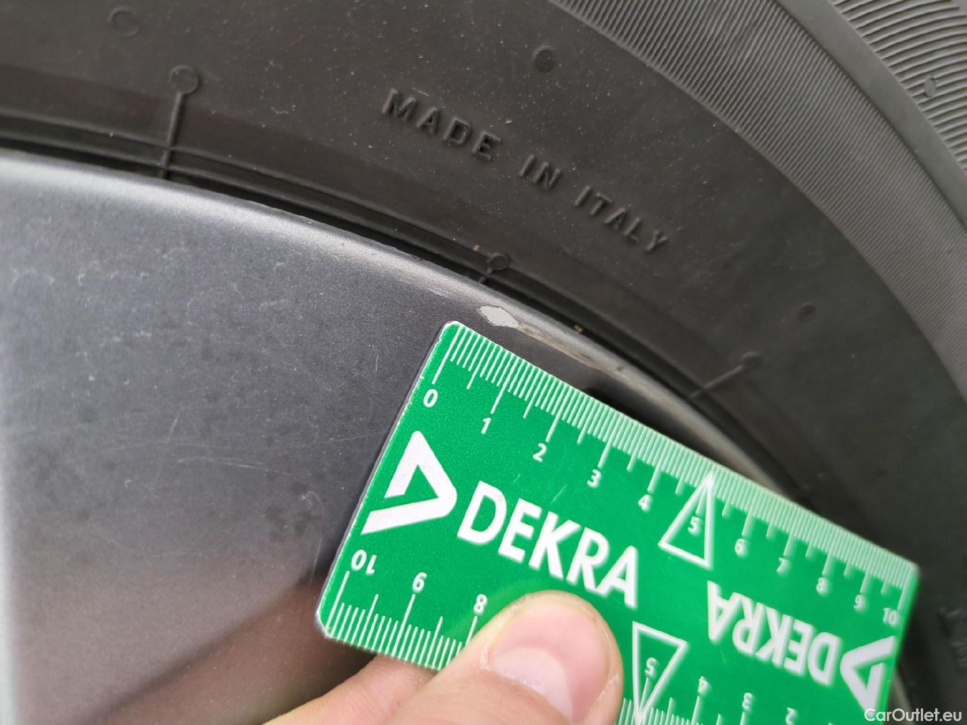  Peugeot  2008  Active Pack 1.5 HDi 110CV BVM6 E6d #13