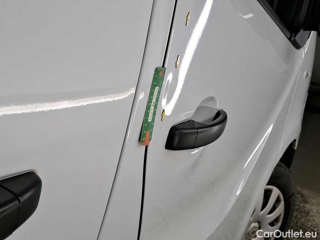  Renault  Trafic RENAULT  / 2014 / 4P / Fourgon tôlé FG GCFL1H1 1000 dCi95 Stop&Start E6 #37