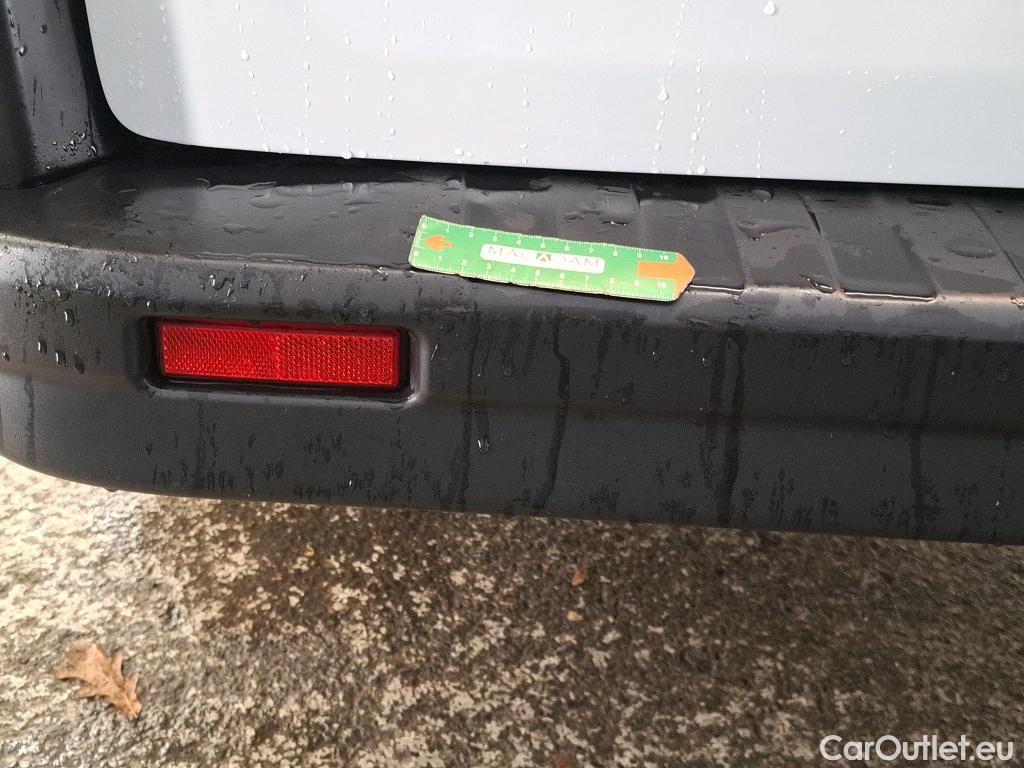  Renault  Trafic  Fourgon L2H1 3T Grand Confort 2.0 dCi 130CV BVM6 E6d #8