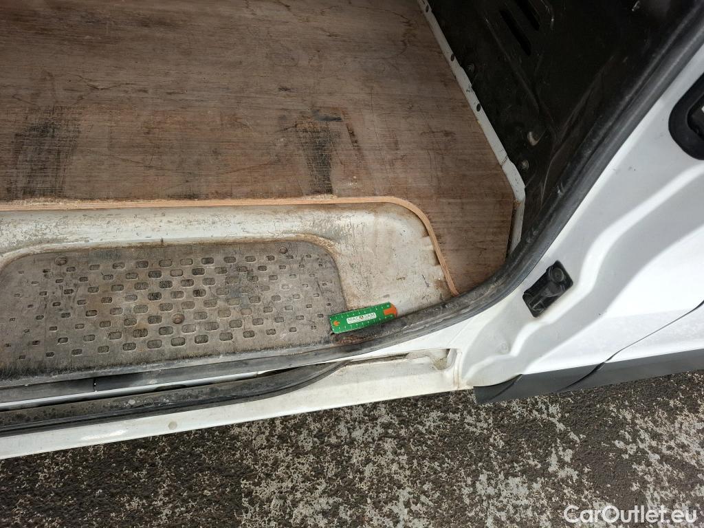  Renault  Trafic RENAULT  / 2014 / 4P / Fourgon tôlé FG GCFL1H1 1000 dCi95 Stop&Start E6 #28