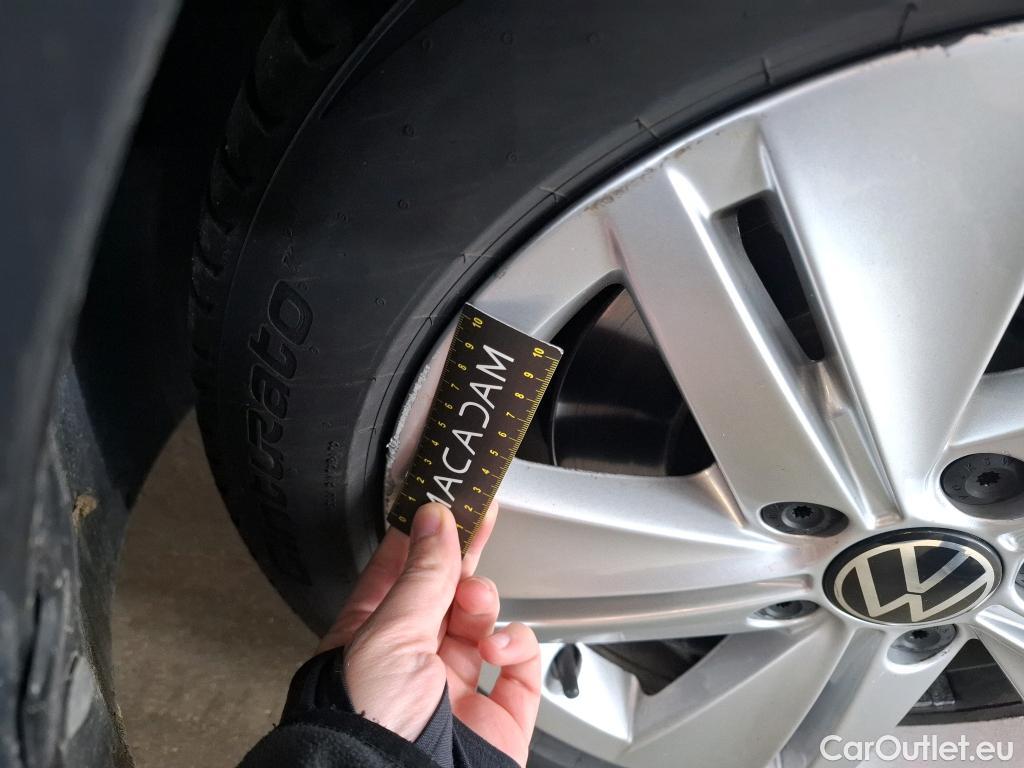  Volkswagen  Golf  VOLKSWAGEN SW / 2020 / 5P / Break 2.0 TDI SCR 115 DSG7 Life Business #19