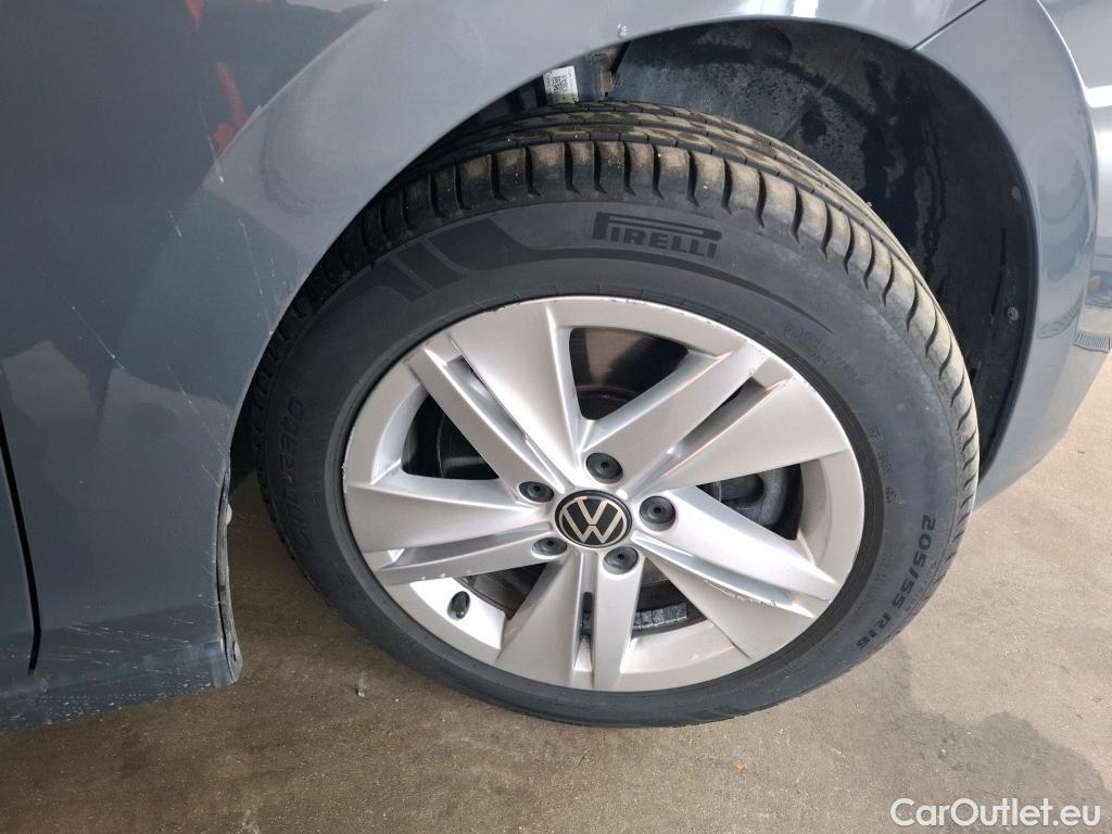  Volkswagen  Golf  VOLKSWAGEN SW / 2020 / 5P / Break 2.0 TDI SCR 115 DSG7 Life Business #17