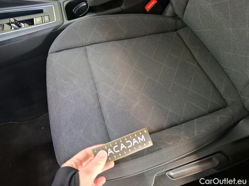  Volkswagen  Golf  VOLKSWAGEN SW / 2020 / 5P / Break 2.0 TDI SCR 115 DSG7 Life Business #33