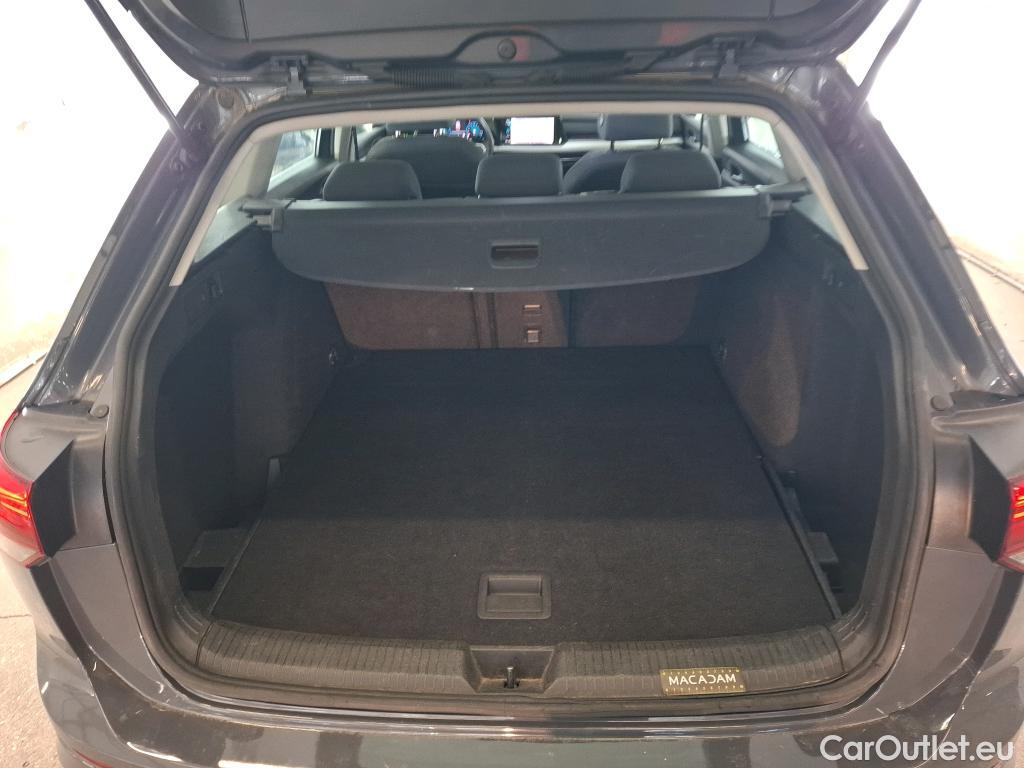  Volkswagen  Golf  VOLKSWAGEN SW / 2020 / 5P / Break 2.0 TDI SCR 115 DSG7 Life Business #4