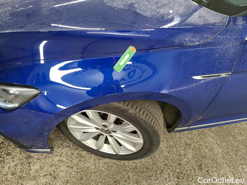  Volkswagen  Passat VOLKSWAGEN  / 2019 / 4P / Berline 2.0 TDI 150 SCR DSG7 LOUNGE #1