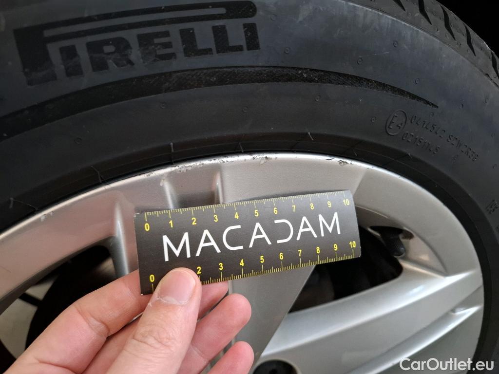  Volkswagen  Golf  VOLKSWAGEN SW / 2020 / 5P / Break 2.0 TDI SCR 115 DSG7 Life Business #15