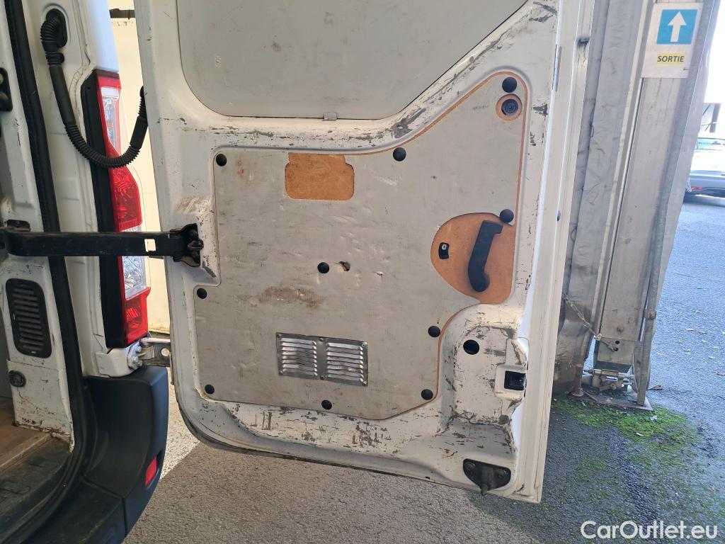  Renault  Master  Fourgon L2H2 3 3 Grand Confort dCi 135CV BVM6 E6dT #40