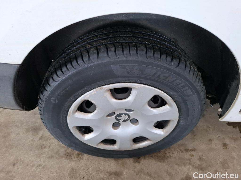  Peugeot  Partner  L1 Premium Pack 1.6 HDi 100CV BVM5 E6 #48