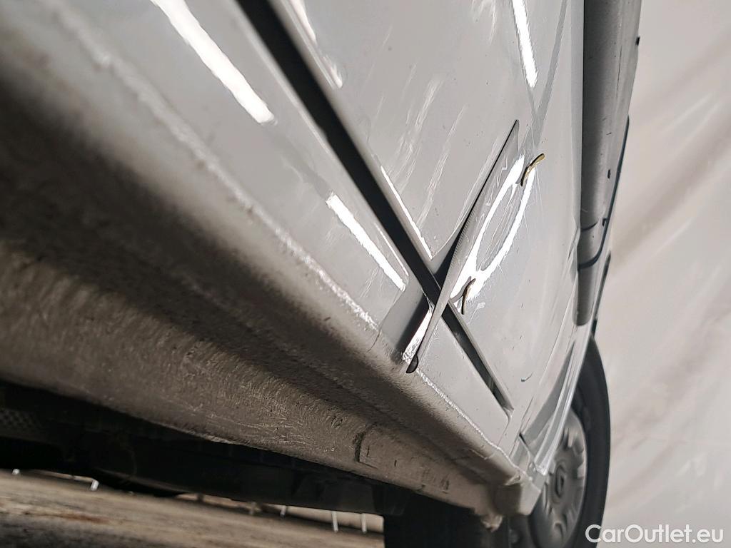  Renault  Master  Fourgon L2H2 3 3 Grand Confort dCi 135CV BVM6 E6dT #35