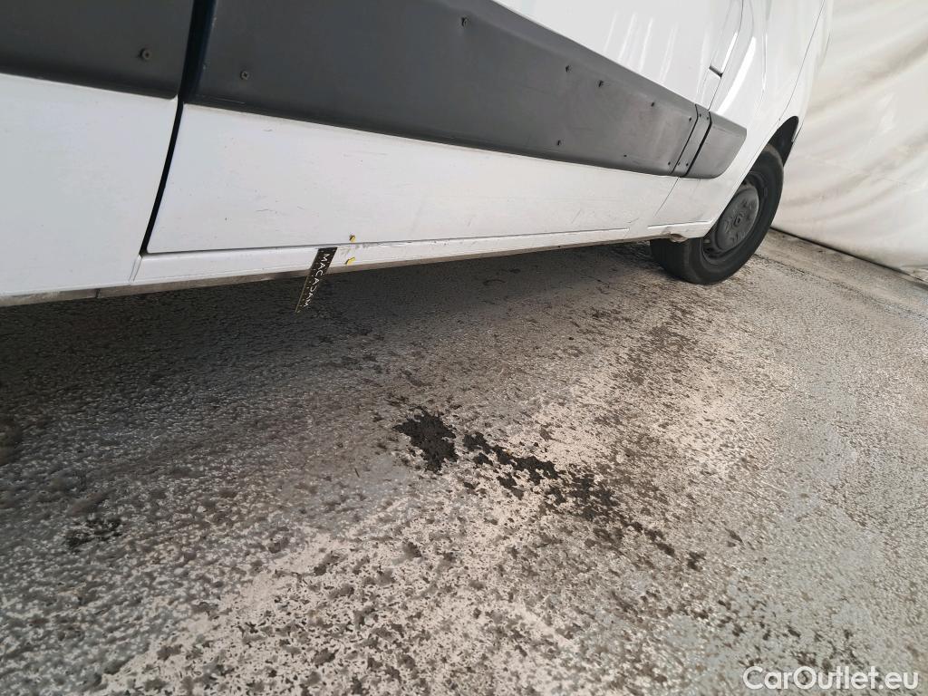  Renault  Master  Fourgon L2H2 3 3 Grand Confort dCi 135CV BVM6 E6dT #19
