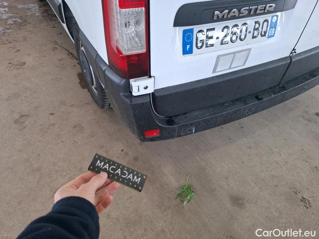  Renault  Master RENAULT  / 2019 / 4P / Fourgon tôlé FG Tr GCF F3300 L1H1 dCi 135 #28