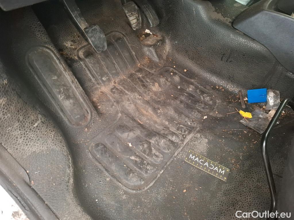  Renault  Kangoo  Express Maxi Confort - Cab. Appr. 1.5 dCi 90CV BVM5 E6 #102