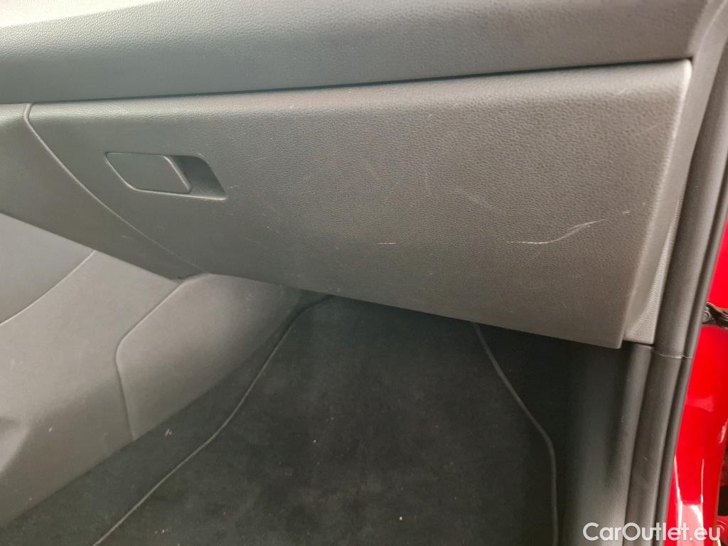  Hyundai  i30  cw Business 1.6 CRDi 115CV BVM6 E6d #24