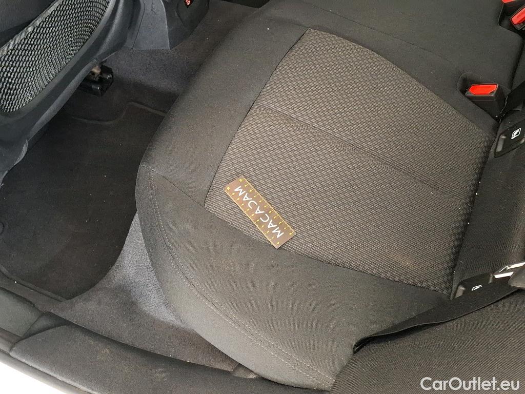  Bmw  Serie 1 BMW Série 1 / 2019 / 5P / Berline 116i DKG7 Business Design #4